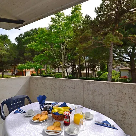 Comfort Getaway With Pool Apartment