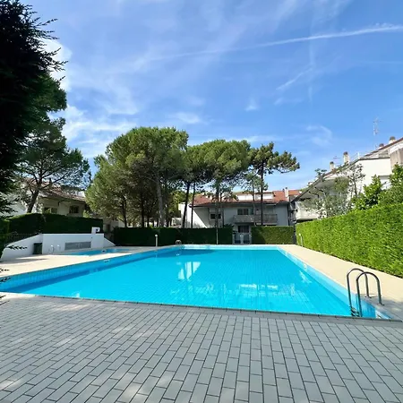 Apartment Comfort Getaway With Pool *