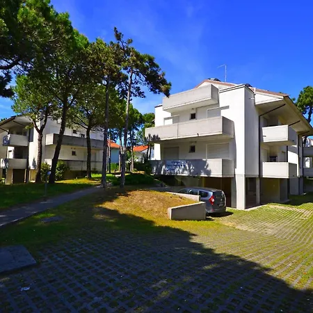 Comfort Getaway With Pool Apartment *