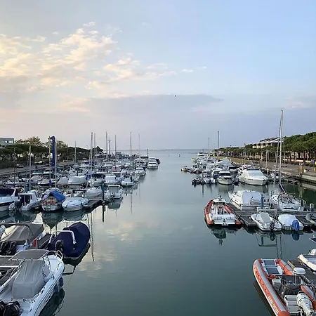 Apartment Comfort Getaway With Pool Lignano Sabbiadoro